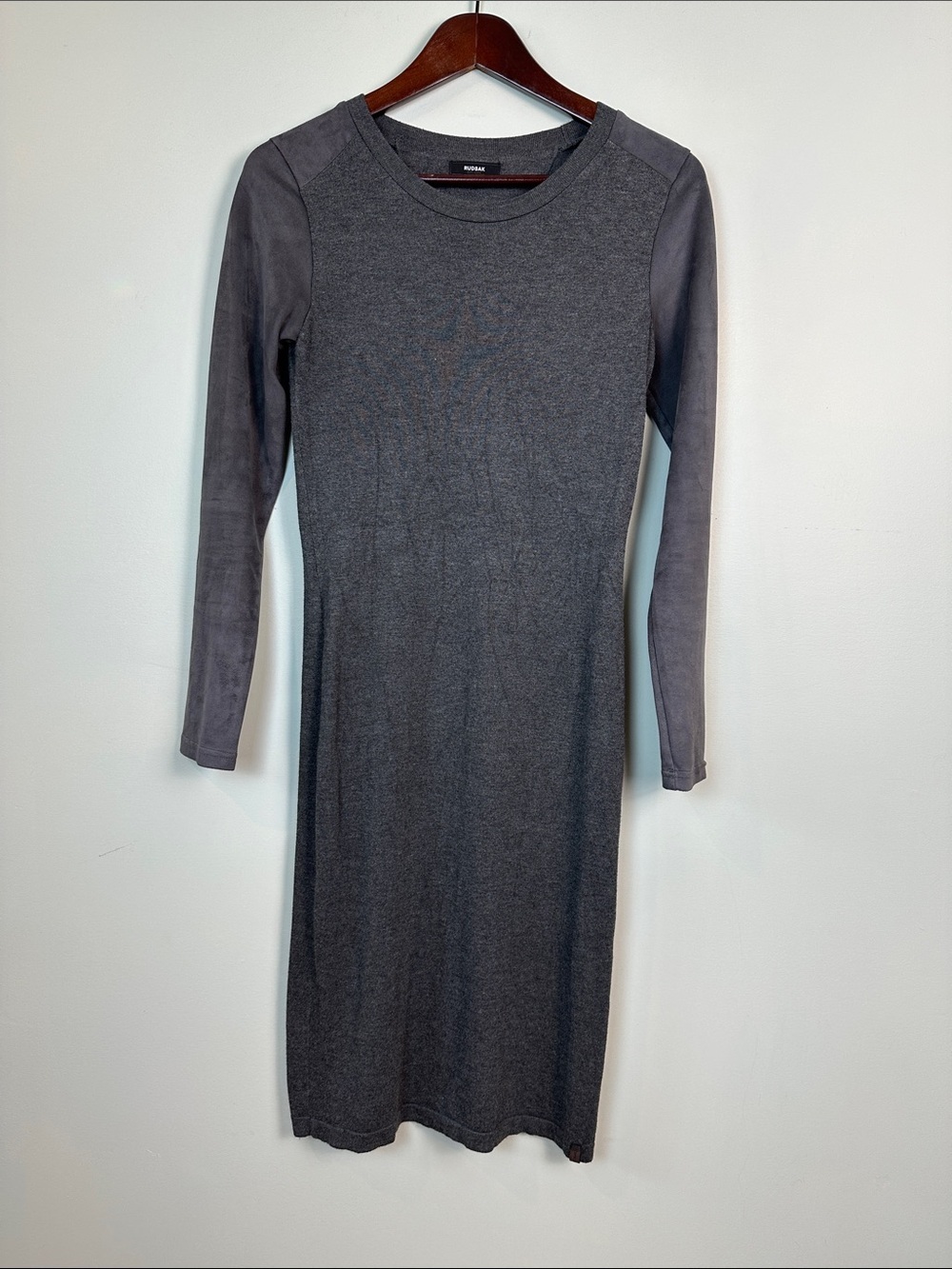 RUDSAK long sleeved midi dress. Grey minimalist neutral business casual